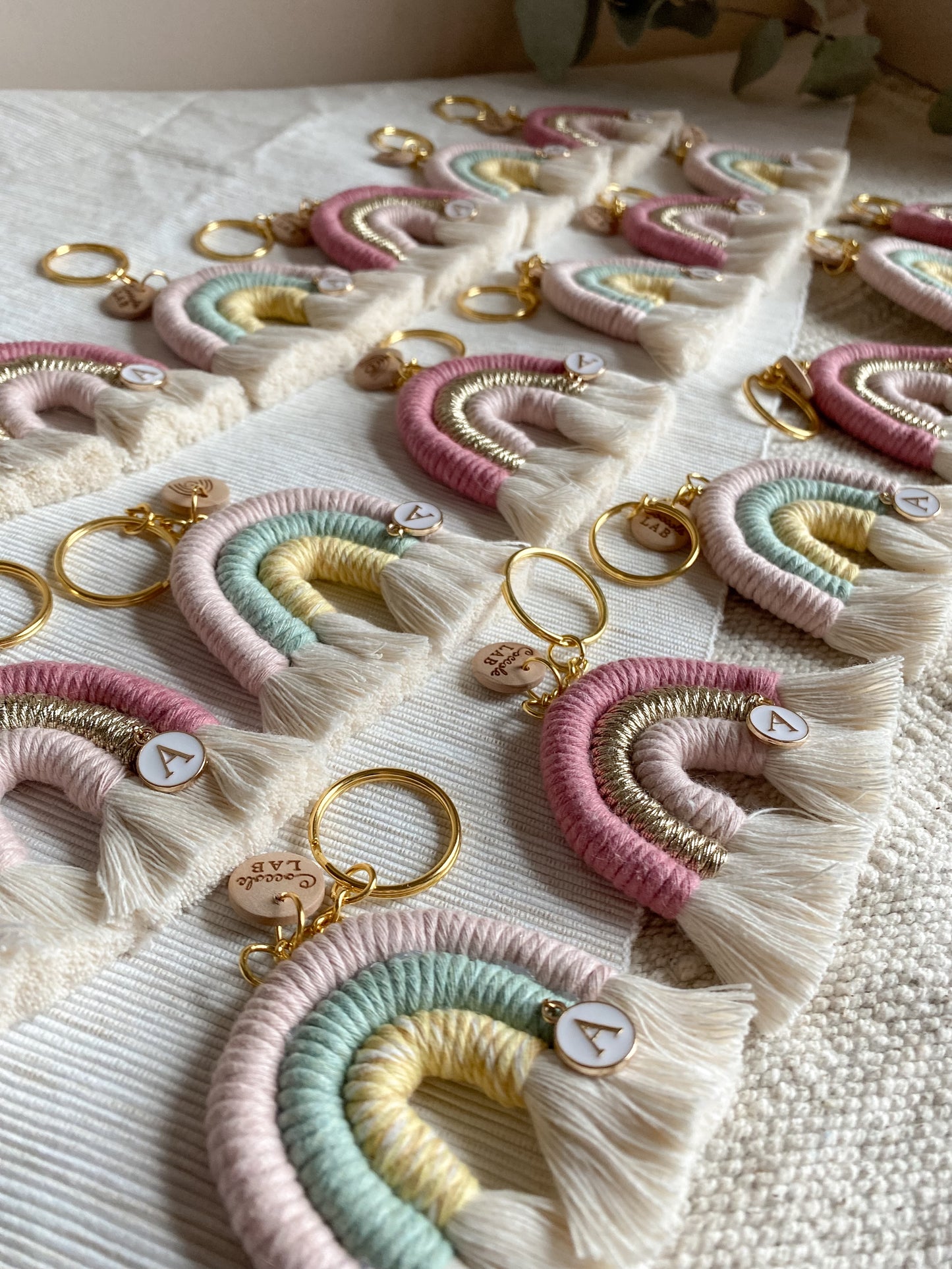 Bomboniera Arcobaleno con scatolina quadrata e confetti