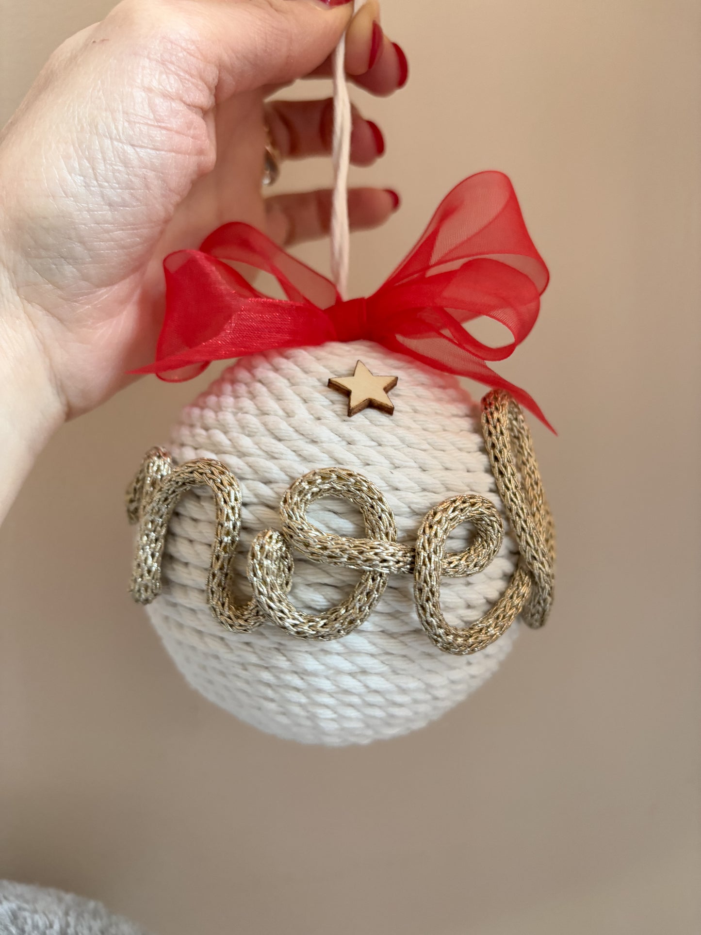 Pallina di Natale con nome base natural