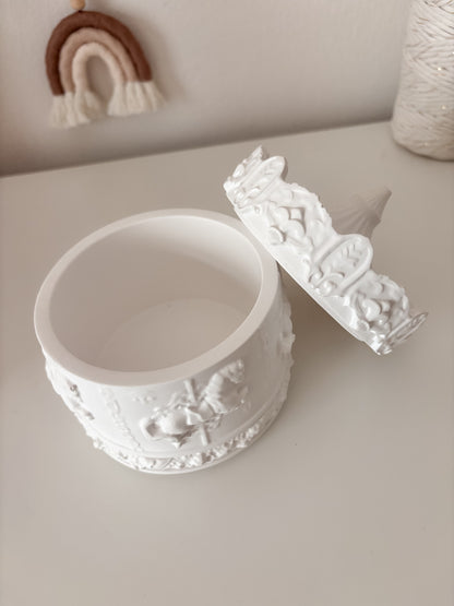 Scrigno Carosello portagioie in gesso ceramica