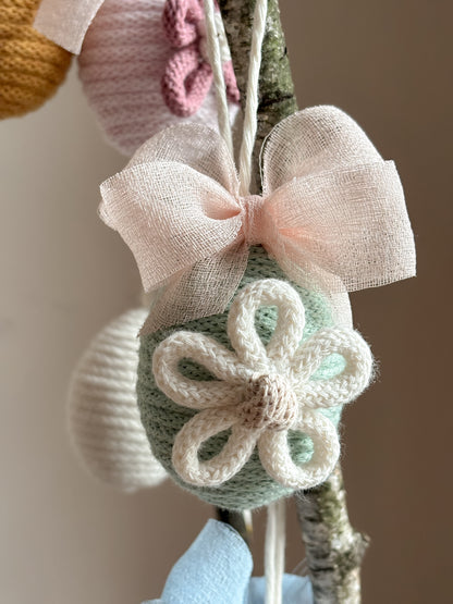 Ovetto macramè per albero di Pasqua, decorazione Pasqua