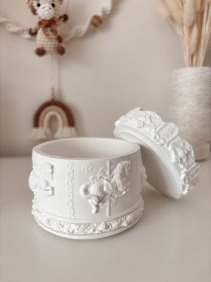 Scrigno Carosello portagioie in gesso ceramica