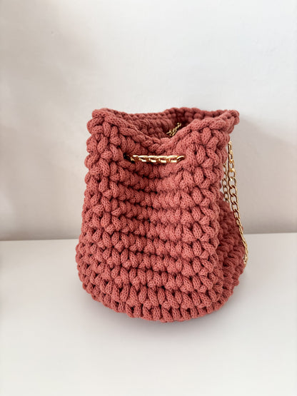 Borsa Secchiello con catena (scegli il tuo colore)
