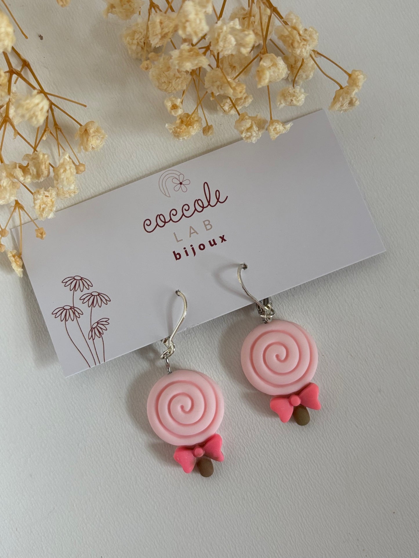 Orecchini in resina fantasia lollipop